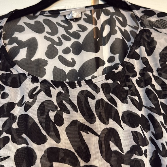 Bleu Rod Beattie Black and White Patterned Cover up S/M - Picture 4 of 8